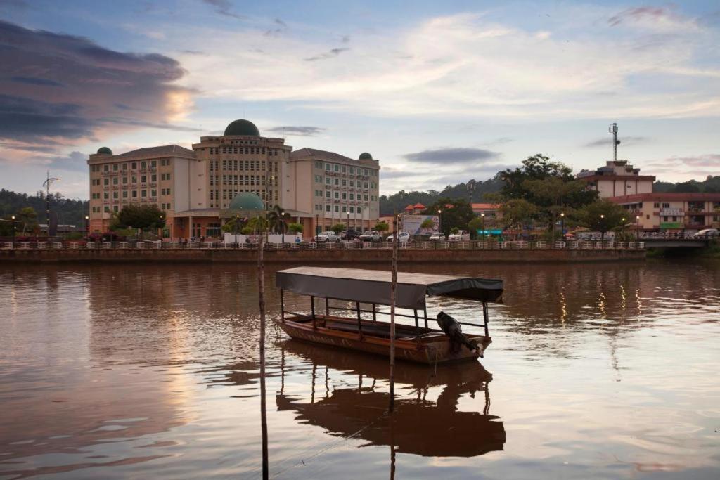 Hotel Seri Malaysia Lawas Eksteriør billede